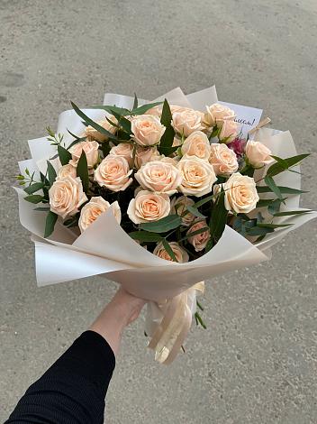 Букет Кремовые розы Латте в Судниково