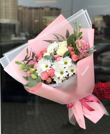 Букет цветов из: Розы, Лизиантусы и Хризантемы в Судниково